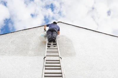 Peinture extérieure à Chiatra — façades et ravalement